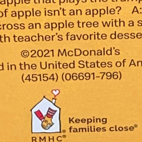 McDonalds Happy Meal Box Red Apple Slices 2021 Collect Ephemera Hobby Fast Food - Picture 4 of 7